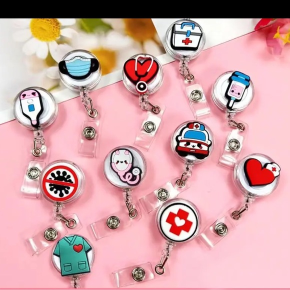 $1 DENTAL RETRACTABLE ID HOLDER CLIP. NEW. $1 WITH ANY $10 ORDER OR MORE - Picture 3 of 8